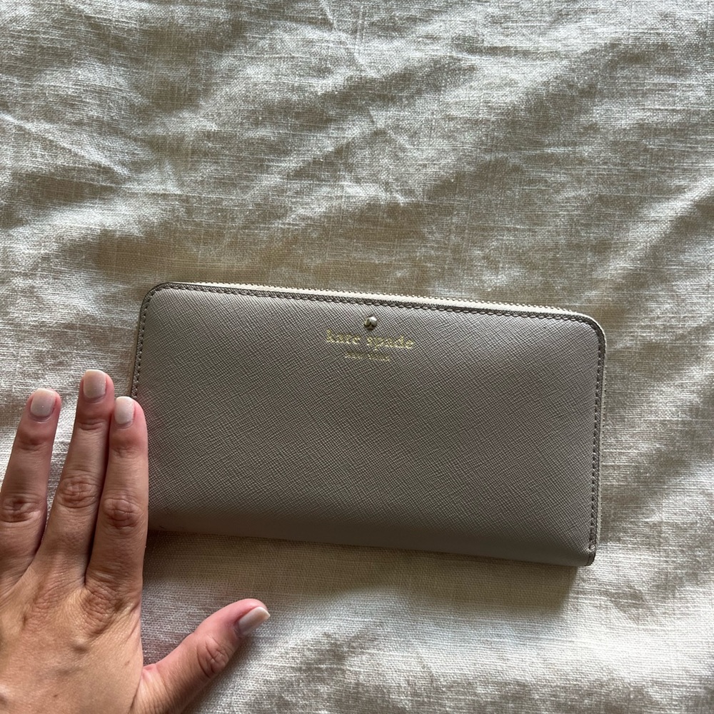 KATE SPADE WALLET - Picture 2 of 4